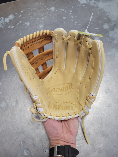Vist Large View of Product Image Which is Used Wilson A2000 FP1712 Fastpitch SB Glove RH Throw Tan 12"