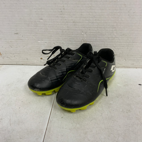 Vist Large View of Product Image Which is Used Lotto ROMA 700 Soccer Cleats Black Youth 12.0