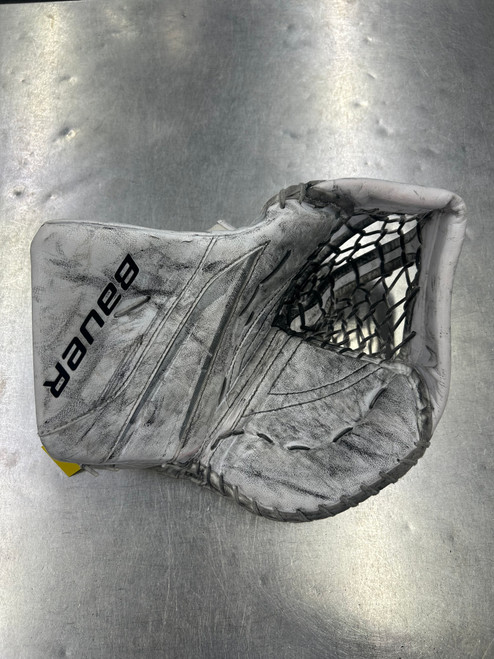 Vist Large View of Product Image Which is Used Bauer X5 PRO INTERMEDIATE Inter Goalie Catcher White