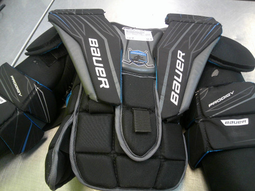 Vist Large View of Product Image Which is Used Bauer PRODIGY CHEST PROTECTOR Youth Body Armor SM