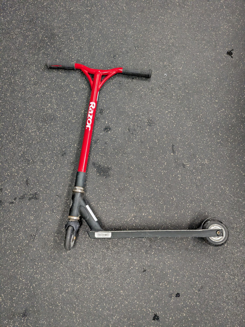Vist Large View of Product Image Which is Used Razor SCOOTER Scooter Red