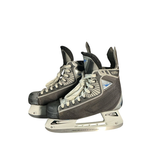 Vist Large View of Product Image Which is Used CCM VECTOR Senior Hockey Skate Senior 5.5
