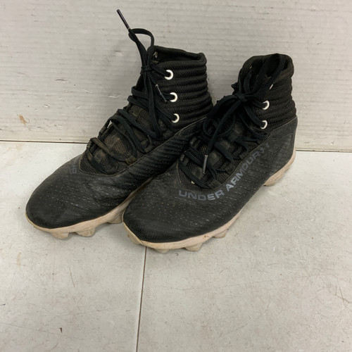 Vist Large View of Product Image Which is Used Under Armour Jr FB Cleats Black Junior 06