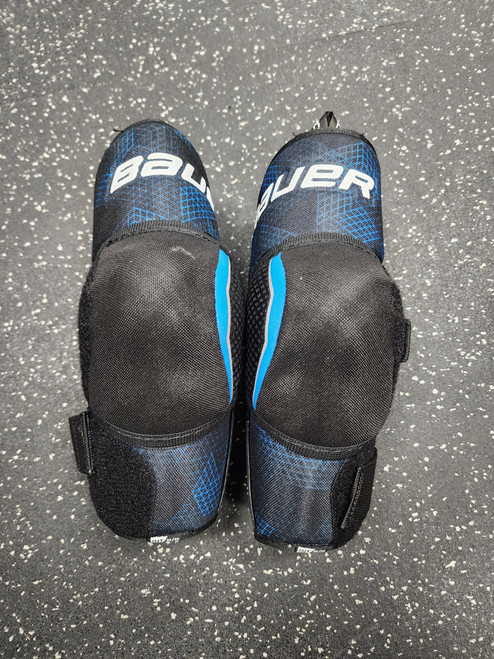 Vist Large View of Product Image Which is Used Bauer X Intermediate Elbow Pads MD
