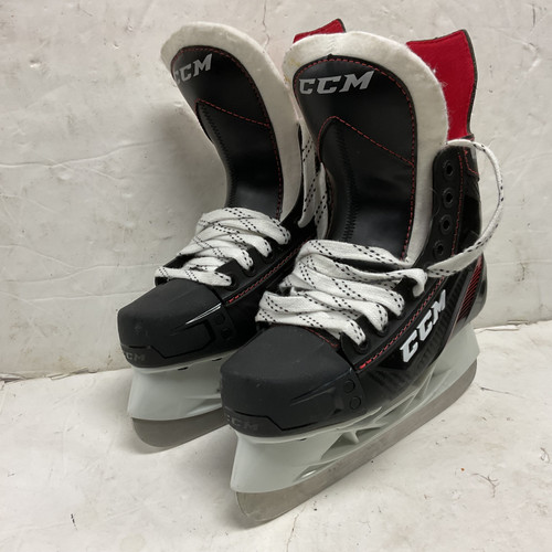 Vist Large View of Product Image Which is Used CCM JETSPEED FT455 Junior Hockey Skate Black And Red Junior 03