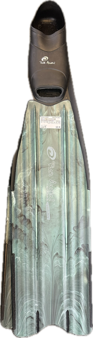 Vist Large View of Product Image Which is Used SCORPIA EVOLUTION Underwater Fins Black MD