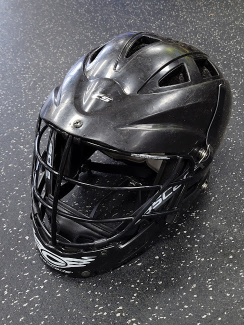 Vist Large View of Product Image Which is Used Cascade CASCADE CS Lacrosse Helmet Black One Size