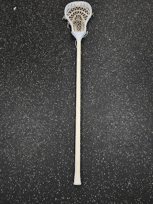 Vist Large View of Product Image Which is Used String King LEGEND Composite Wmn Atk/Mid Complete Stick White