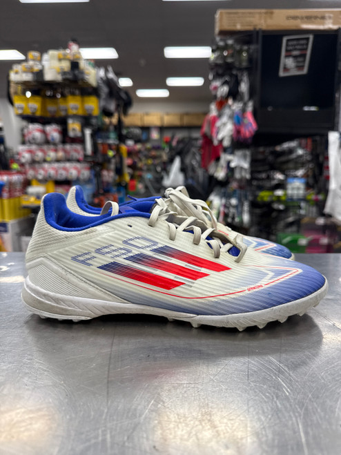 Vist Large View of Product Image Which is Used Adidas Soccer Turf Shoes White Senior 8