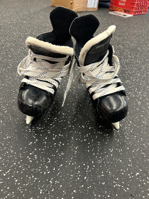 Vist Large View of Product Image Which is Used Bauer SUPREME 140 Youth Hockey Skate Youth 12.0