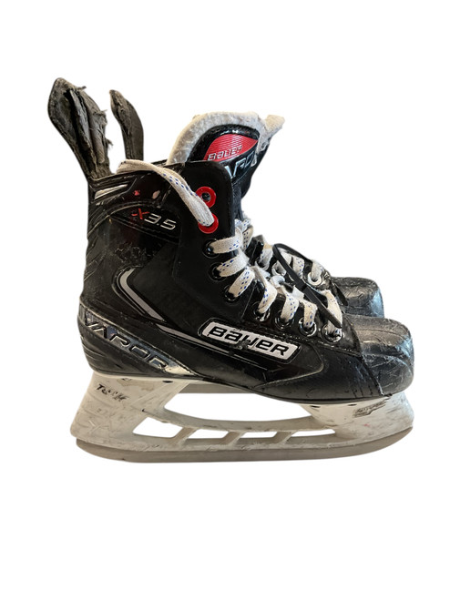 Vist Large View of Product Image Which is Used Bauer VAPOR X3.5 SZ 2 Junior Hockey Skate Junior 02