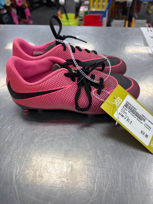 Vist Large View of Product Image Which is Used Nike Bravata Soccer Cleats Pink Junior 01.5