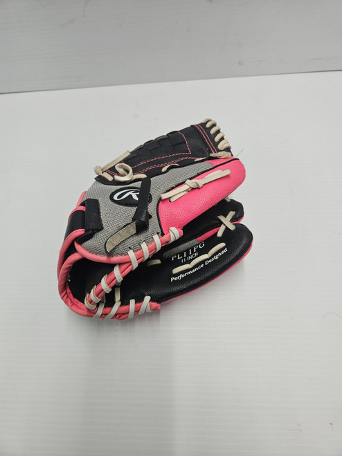 Vist Large View of Product Image Which is Used Rawlings PLAYER SERIES BB/SB Glove RH Throw Black 11"