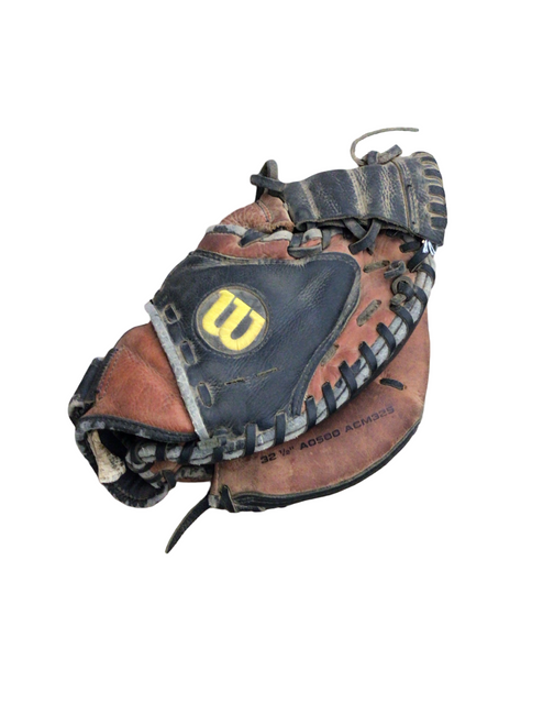 Vist Large View of Product Image Which is Used Wilson A500 ADVANTAGE BB/SB Catchers RH Throw Brown 32 1/2"