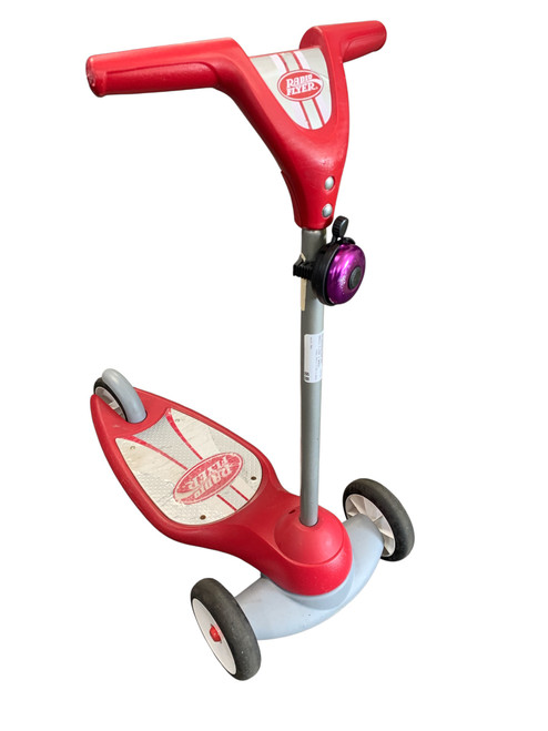 Vist Large View of Product Image Which is Used RADIO FLYER 3 WHEEL Scooter Red