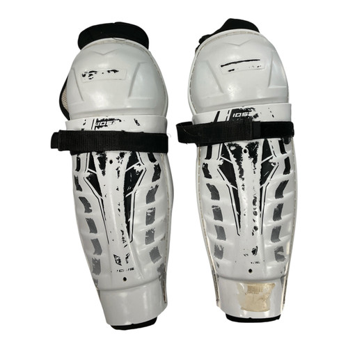 Vist Large View of Product Image Which is Used CCM TACKS 1052 Junior Shin Guards White 12"