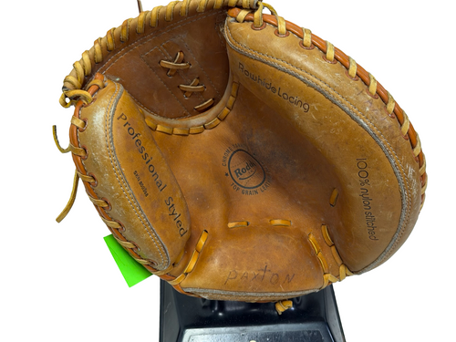 Vist Large View of Product Image Which is Used RODDY 800368 Baseball Catchers Mitt RH Throw
