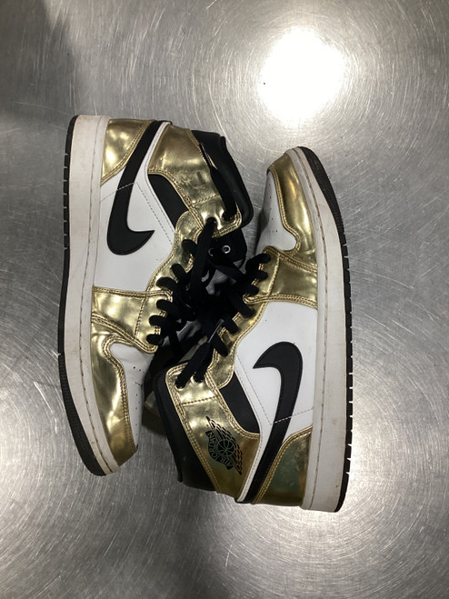 Vist Large View of Product Image Which is Used Nike Basketball Shoes M Vegas Gold Senior 9.5