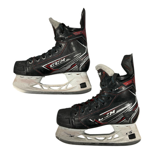 Vist Large View of Product Image Which is Used CCM FT470 Junior Hockey Skate Junior 01.5