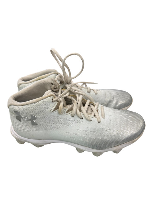 Vist Large View of Product Image Which is Football cleats