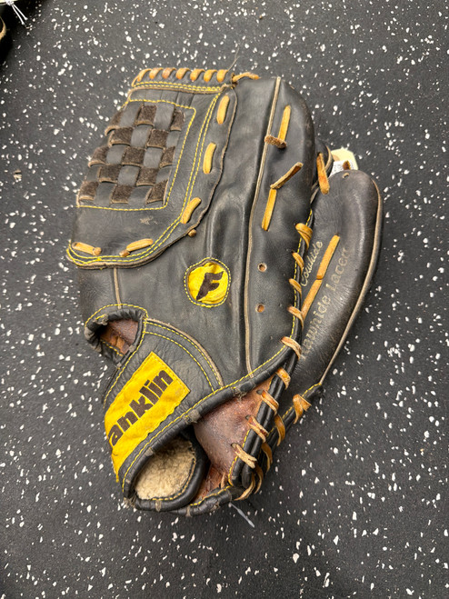 Vist Large View of Product Image Which is Used Franklin 4755 BB/SB Glove RH Throw Black 13"