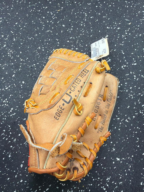 Vist Large View of Product Image Which is Used Rawlings RBG36JR BB/SB Glove RH Throw Brown 10"