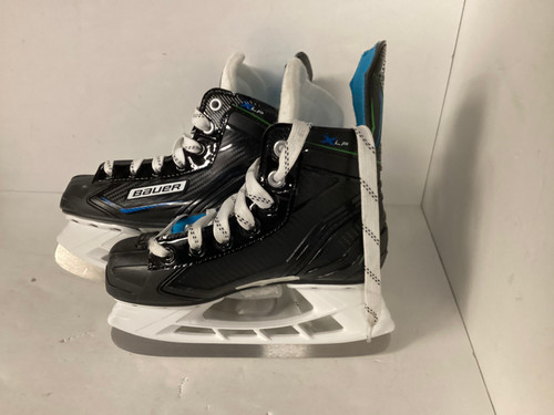 Vist Large View of Product Image Which is Used Bauer XLP Youth Hockey Skate Youth 13.0