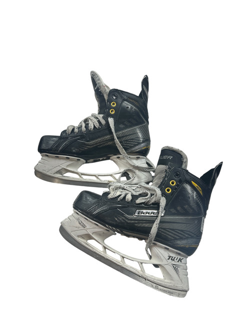 Vist Large View of Product Image Which is Used Bauer SUPREME 160 SKATES 8 Senior Hockey Skate Senior 8