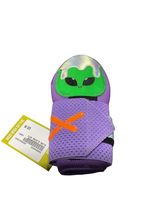 Vist Large View of Product Image Which is Used absolutely ridiculous sliding mitt