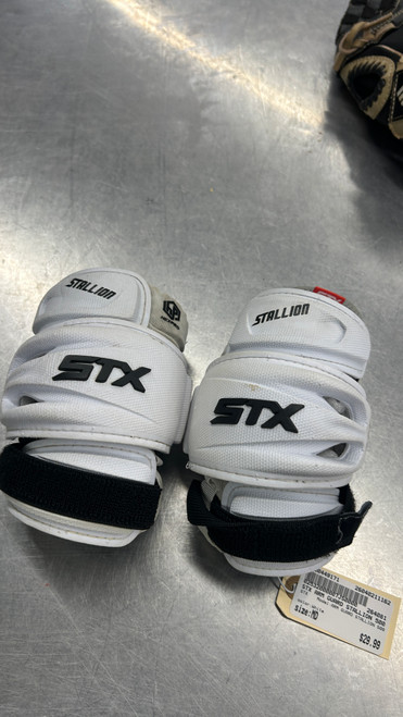 Vist Large View of Product Image Which is Used STX ARM GUARD STALLION 500 Lacrosse Arm Pads/Guards White MD