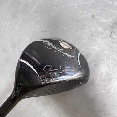 Vist Large View of Product Image Which is Used Cleveland CLASSIC XL Mens Fairway Wood RH 3 Wood
