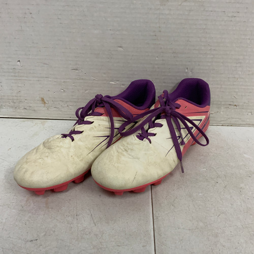Vist Large View of Product Image Which is Used Soccer Cleats Pink Junior 05