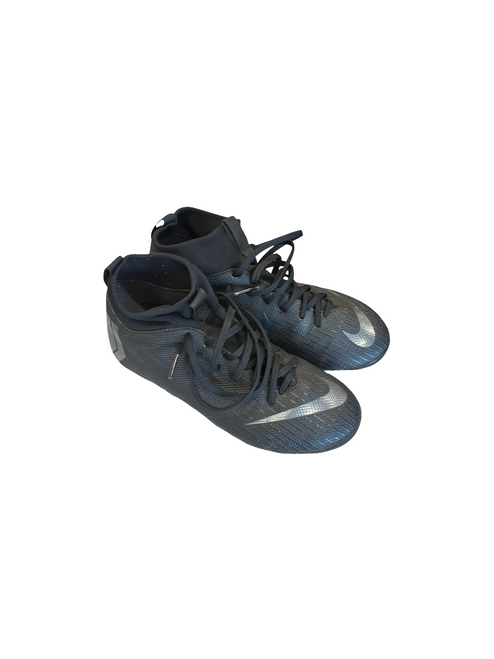 Vist Large View of Product Image Which is Used Nike Soccer Cleats Black Junior 01.5