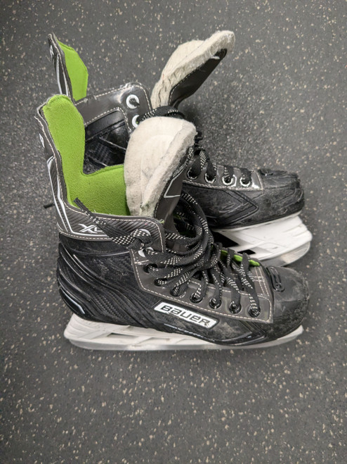 Vist Large View of Product Image Which is Used Bauer XLS Junior Hockey Skate Junior 04