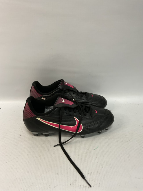 Vist Large View of Product Image Which is Used Nike Soccer Cleats Black And Pink Senior 9
