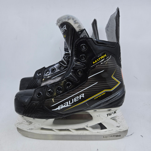 Vist Large View of Product Image Which is Used Bauer SUPREME MATRIX Junior Hockey Skate Junior 03