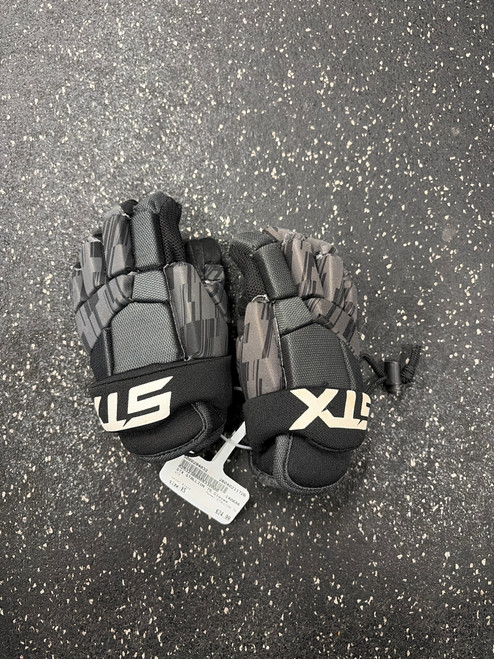 Vist Large View of Product Image Which is Used STX STALLION 75 Lacrosse Gloves Junior Black XS
