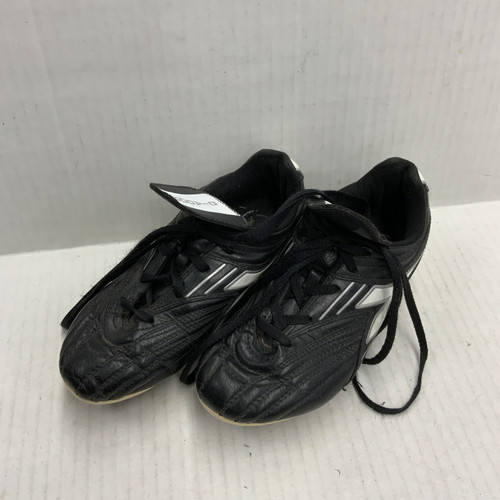Vist Large View of Product Image Which is Used Diadora Soccer Cleats Black Junior 02