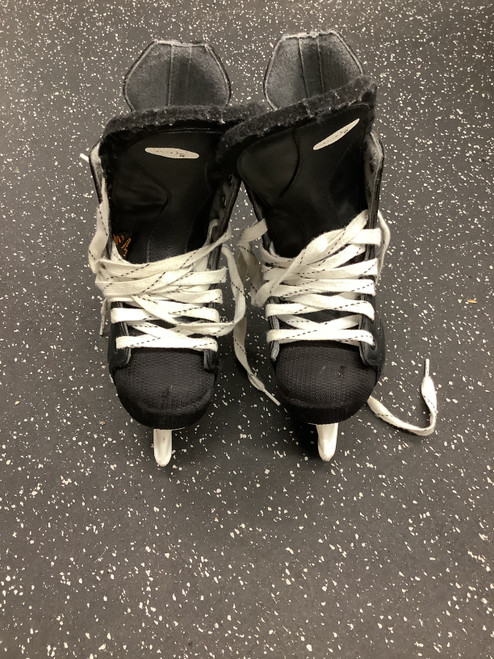 Vist Large View of Product Image Which is Used Nike IGNITE 6 Junior Hockey Skate Junior 02