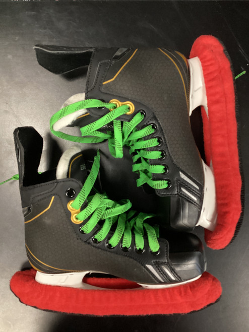 Vist Large View of Product Image Which is Used Bauer SUPREME ONE.5 Junior Hockey Skate Junior 03.5