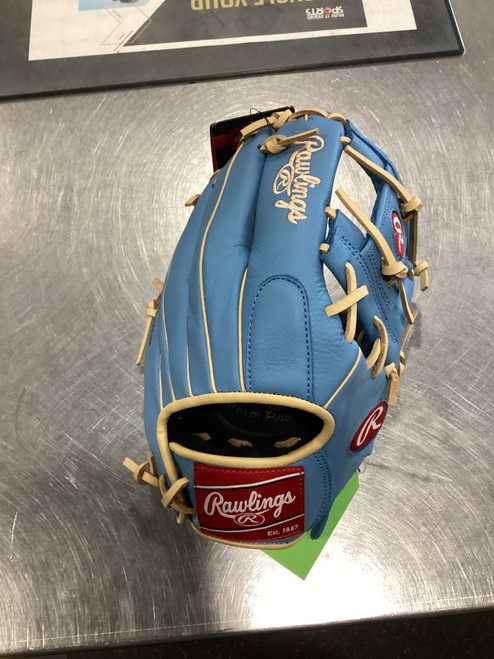 Vist Large View of Product Image Which is Used Rawlings PLAYERS SERIES LINDOR BB/SB Glove RH Throw Carolina Blue 11 1/2"