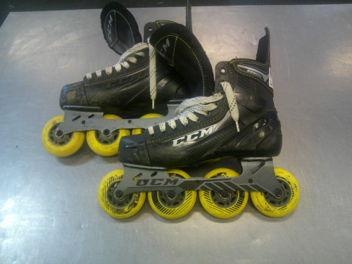 Vist Large View of Product Image Which is Used CCM SUPER TACKS Senior Rec Fitness Skates Black Senior 6