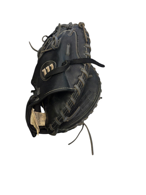 Vist Large View of Product Image Which is Used Wilson A360 BB/SB Catchers RH Throw Black 32 1/2"