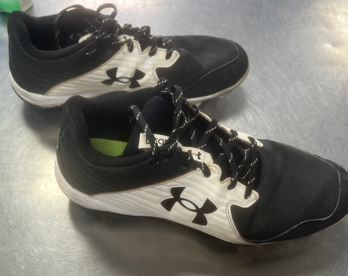Vist Large View of Product Image Which is Used Under Armour LEADOFF BB/SB Cleats Black Senior 11