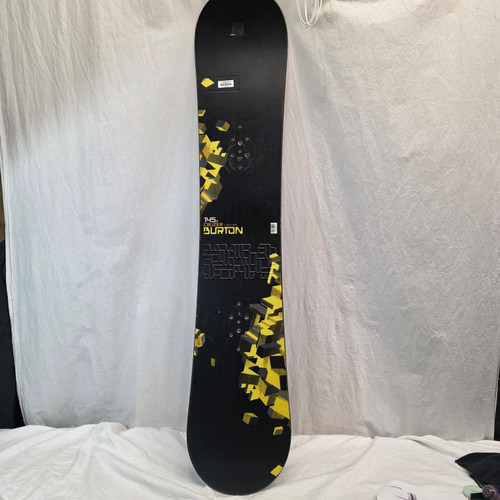 Vist Large View of Product Image Which is Used Burton CRUZER Boys Snowboard Only Black 145 cm