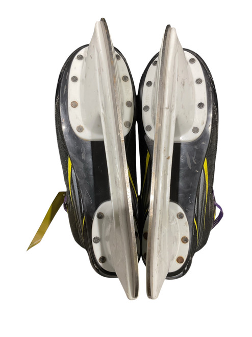 Vist Large View of Product Image Which is Used CCM 1092 Junior Hockey Skate Junior 05