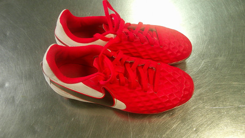 Vist Large View of Product Image Which is Used Nike Soccer Cleats White Junior 02.5