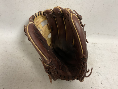 Vist Large View of Product Image Which is Used Wilson A2000 SC-DWB Baseball Glove RH Throw Brown 11"