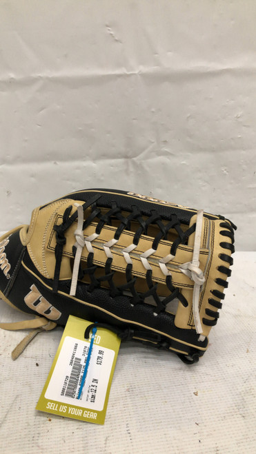 Vist Large View of Product Image Which is Used Wilson A2000 T125 PRO STOCK BB/SB Glove RH Throw White 12 1/2"