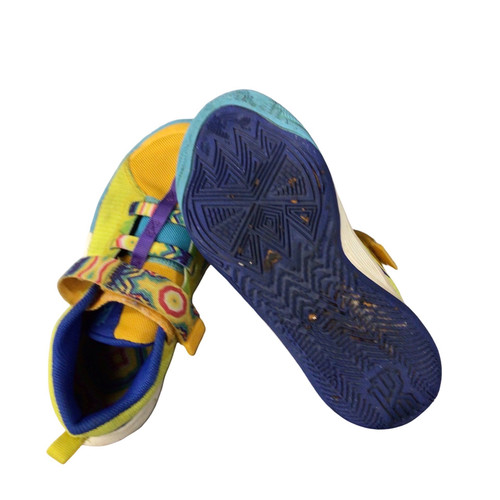 Vist Large View of Product Image Which is Used Nike Kyrie Irving Basketball Shoes Y Yellow Junior 01